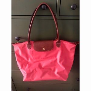 Long champ large tote, coral color